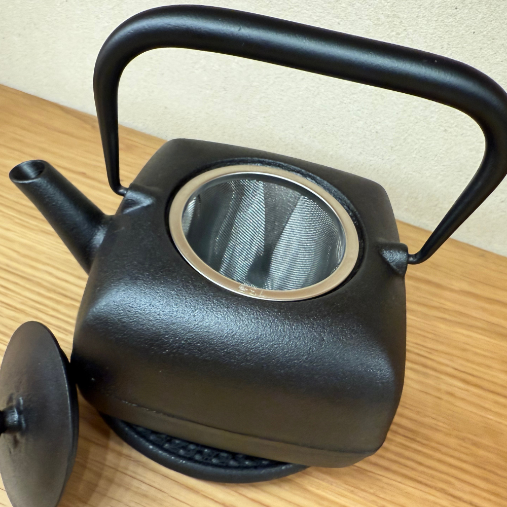 山形鋳物 菊地保寿堂 WAZUQU(ワズク）鉄瓶 よほう 900ml