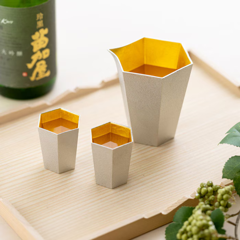 高岡銅器 片口 - 六 -金箔 / ぐい呑 - 六 - 金箔 2ヶ　3点セット