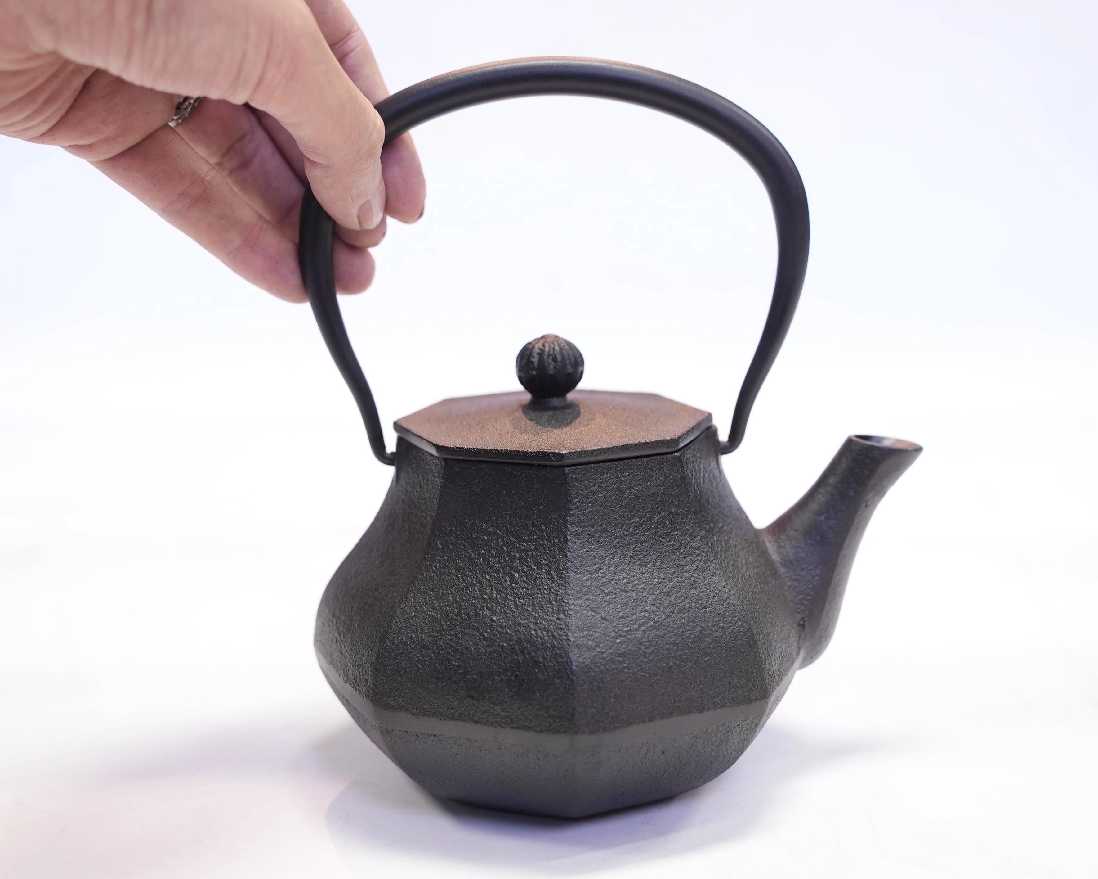 （在庫有り）南部鉄器 及富  鉄瓶みやび 0.4L