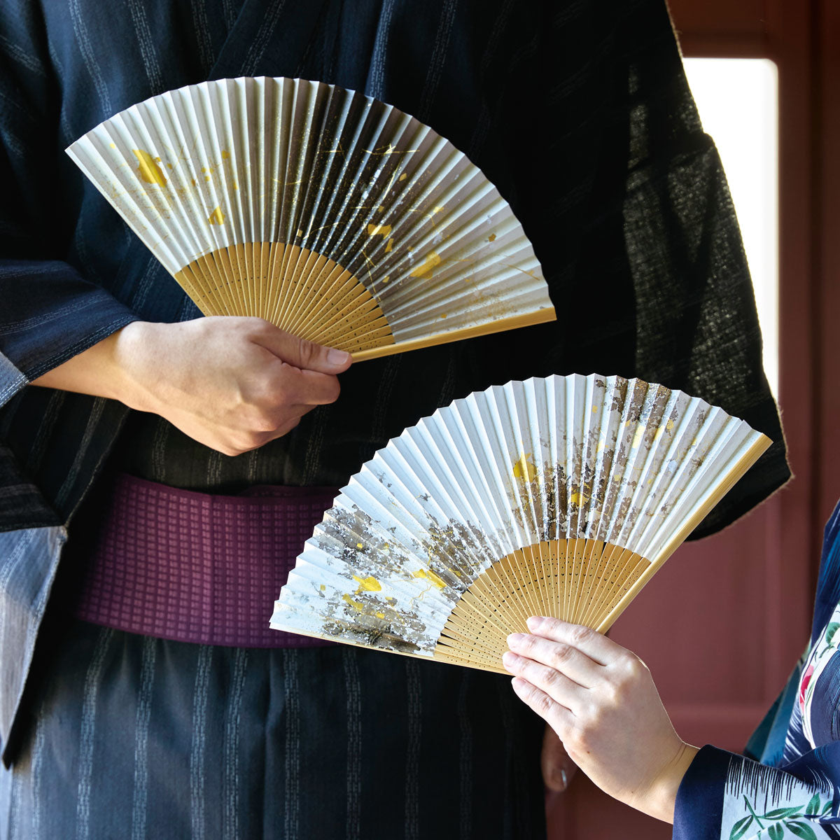 金沢箔扇子　墨美　等伯　tohaku