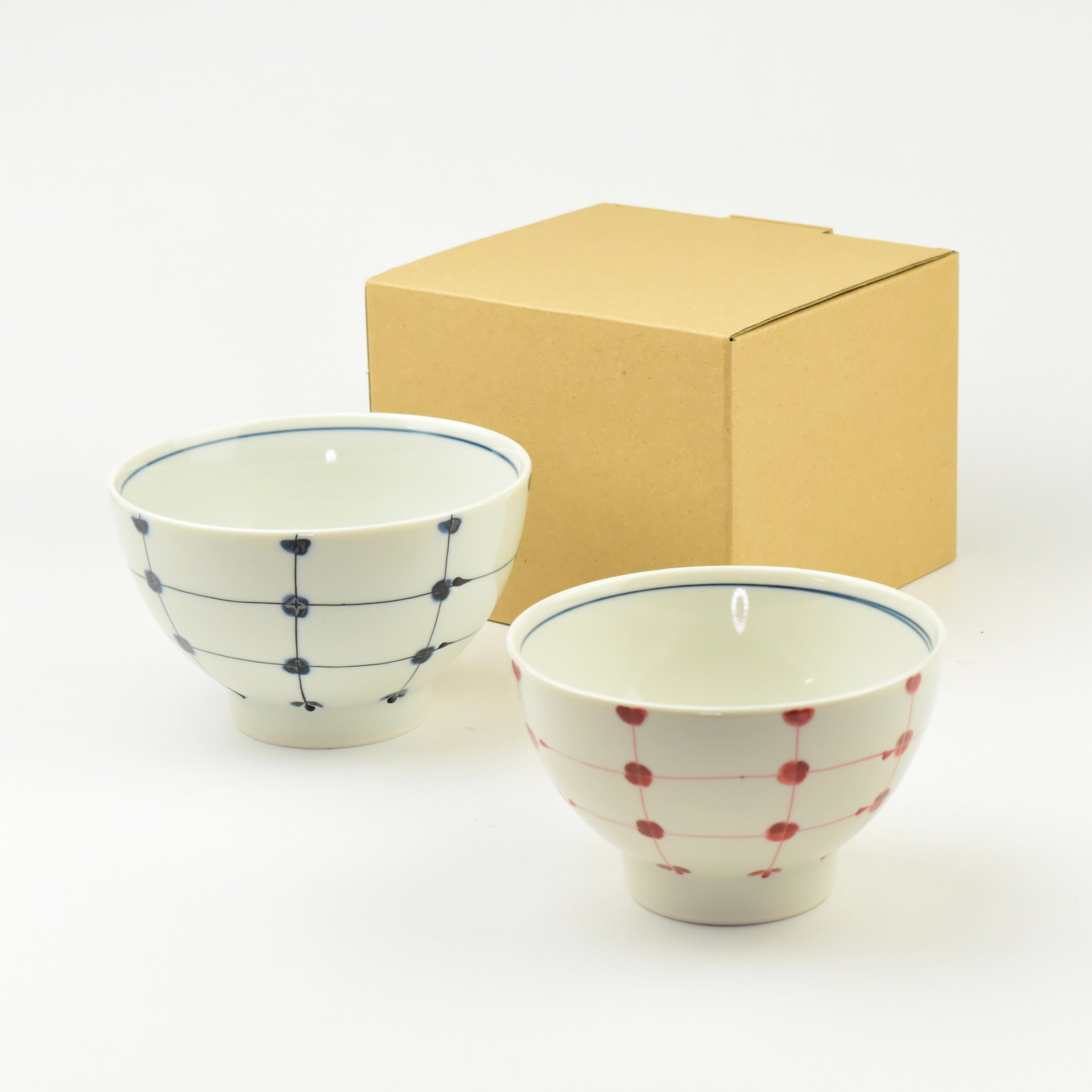 有田焼 点格子 夫婦茶碗 青/赤