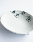 砥部焼 ネコのかくれんぼ皿 大小2枚セット