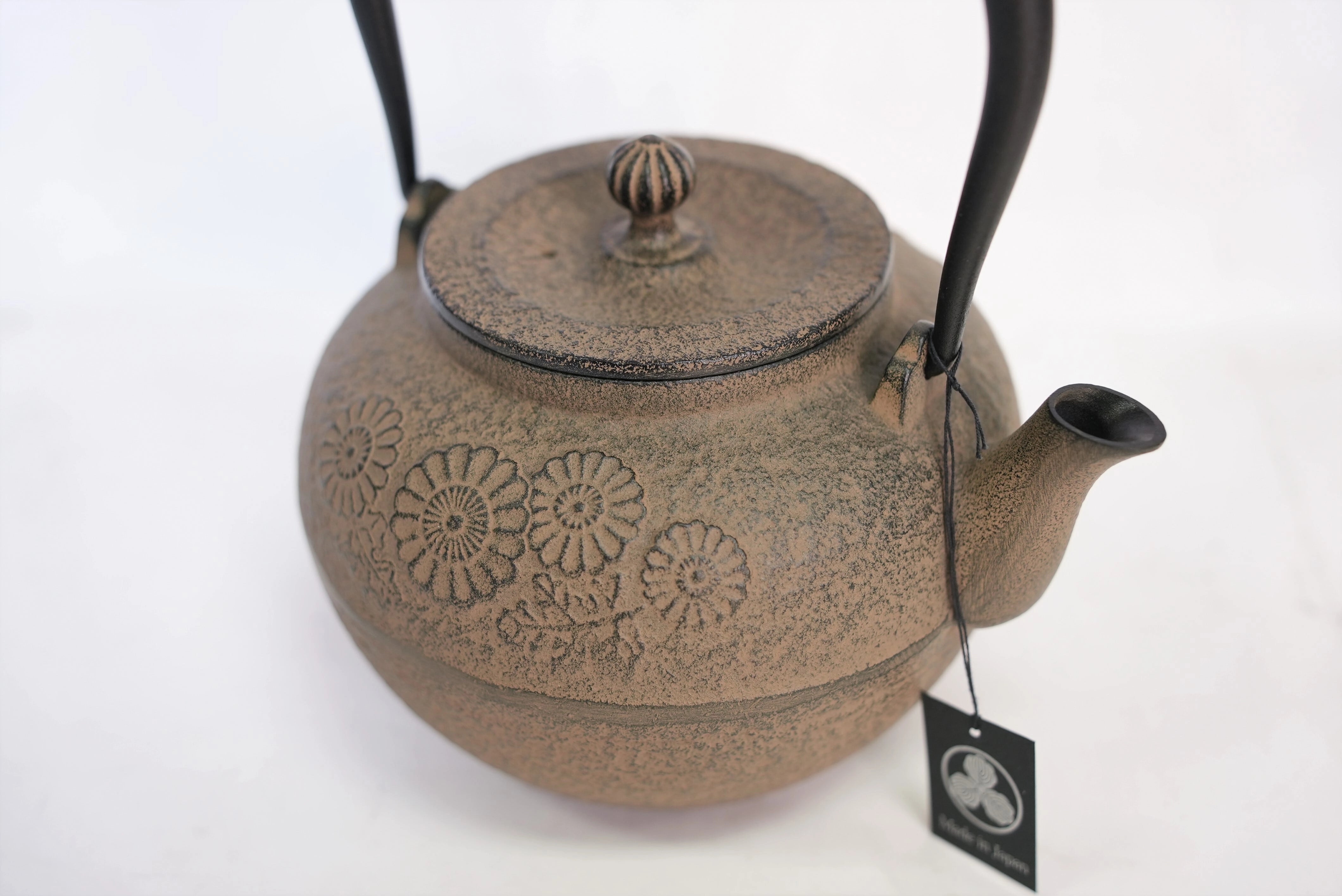 南部鉄器 及富 鉄瓶 宝徳菊 ひさご色 0.8L