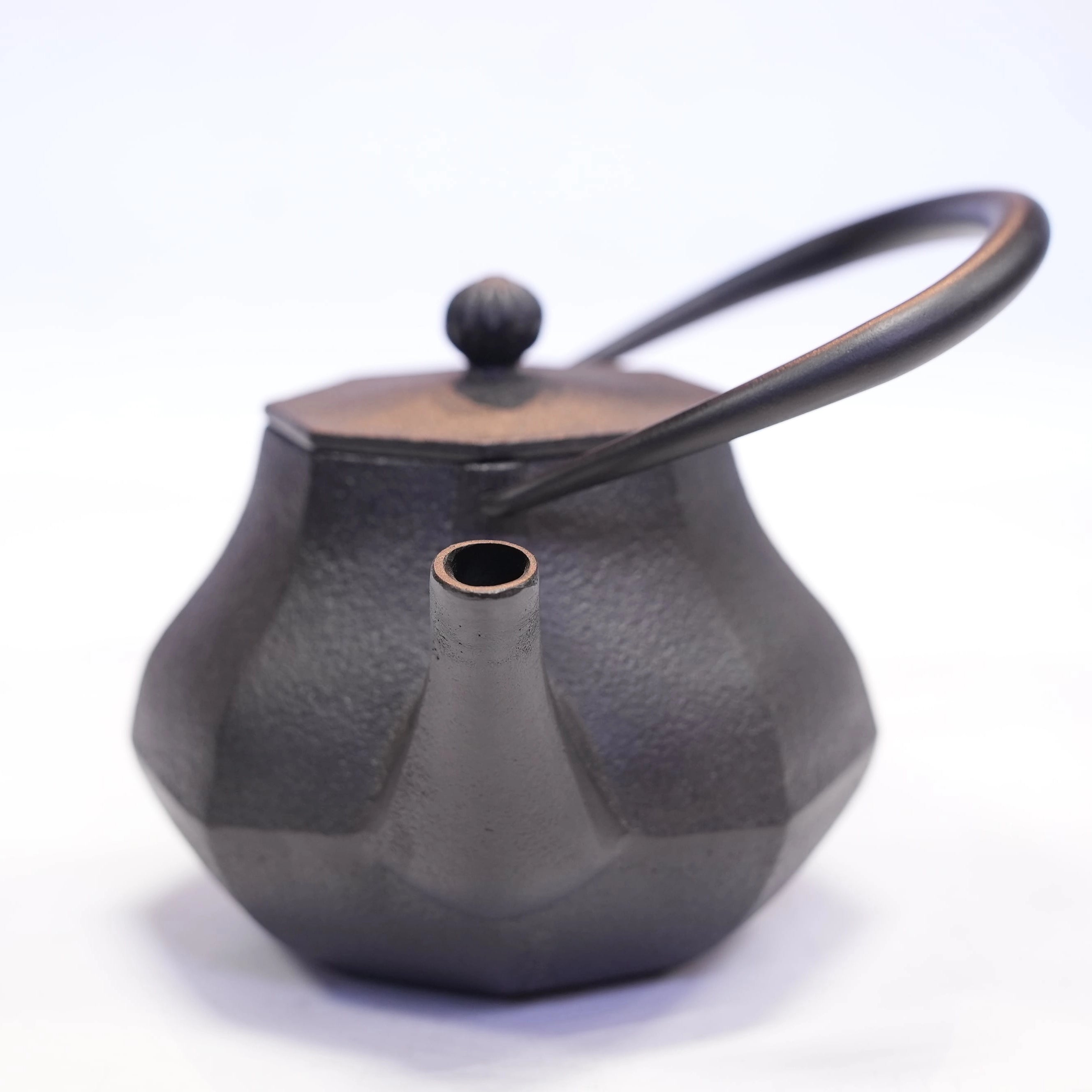 （在庫有り）南部鉄器 及富  鉄瓶みやび 0.4L