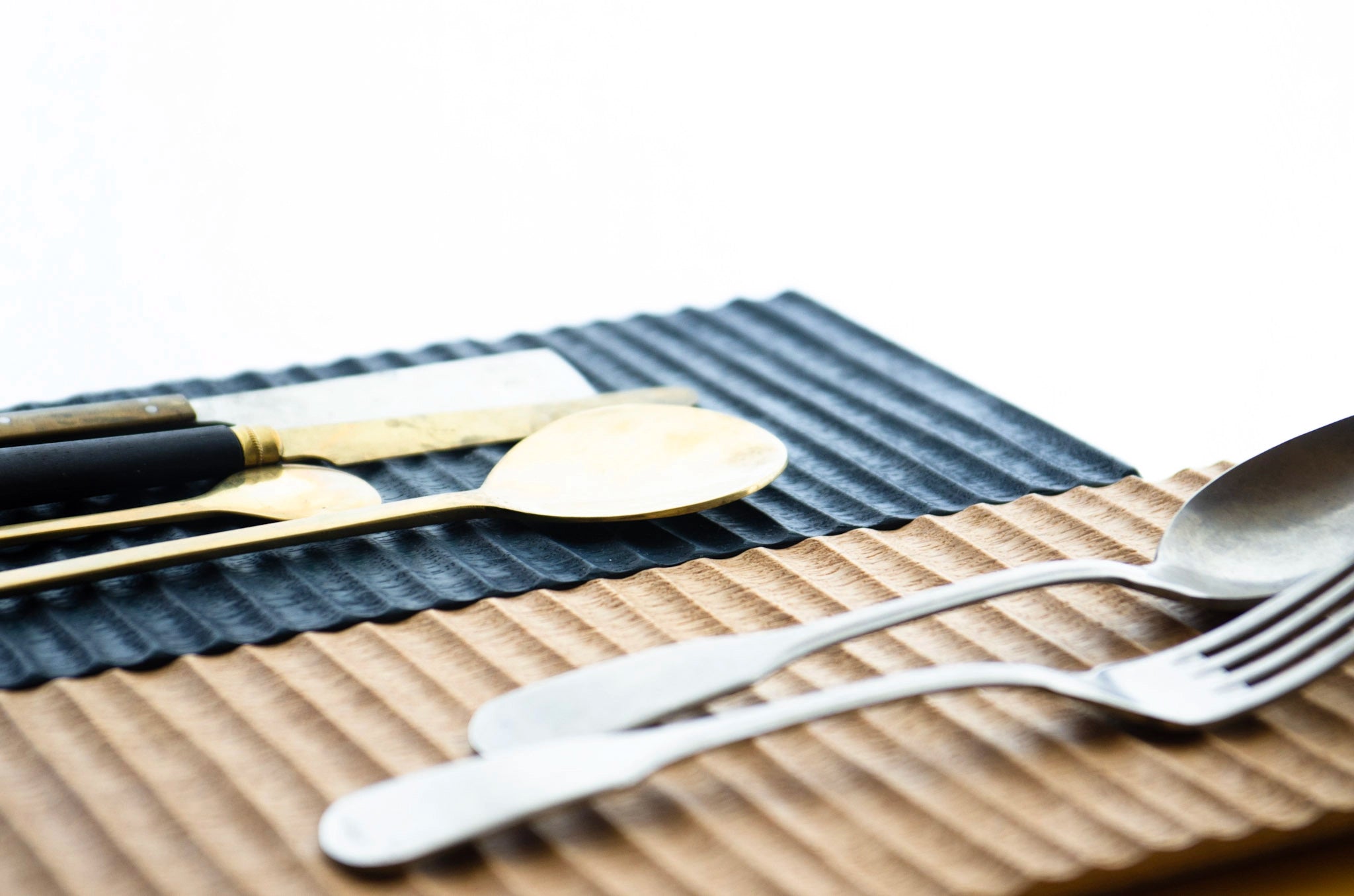 TSUKI-JIRI WOOD PLATE 木彫り S/M