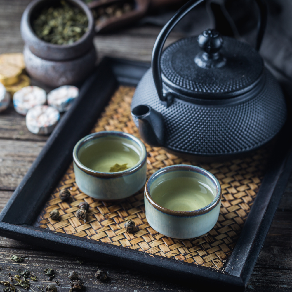 nambu-ironware-teapot-japanese-tea-time.png__PID:b5fcc17d-9d0f-4fe3-a88d-cdd61ae8c581